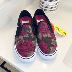 Vans slip on sneakers black & berry floral Size 6